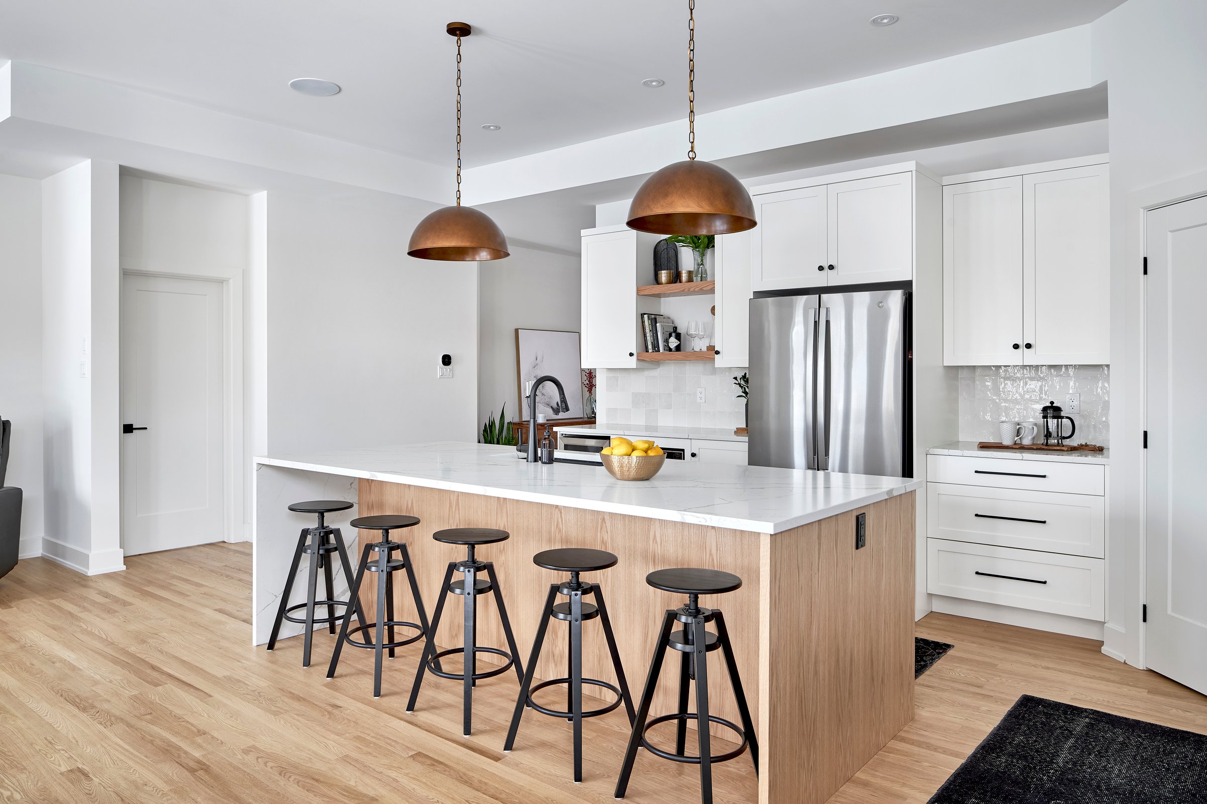 Red Oak vs. White Oak Comparing Kitchen Materials